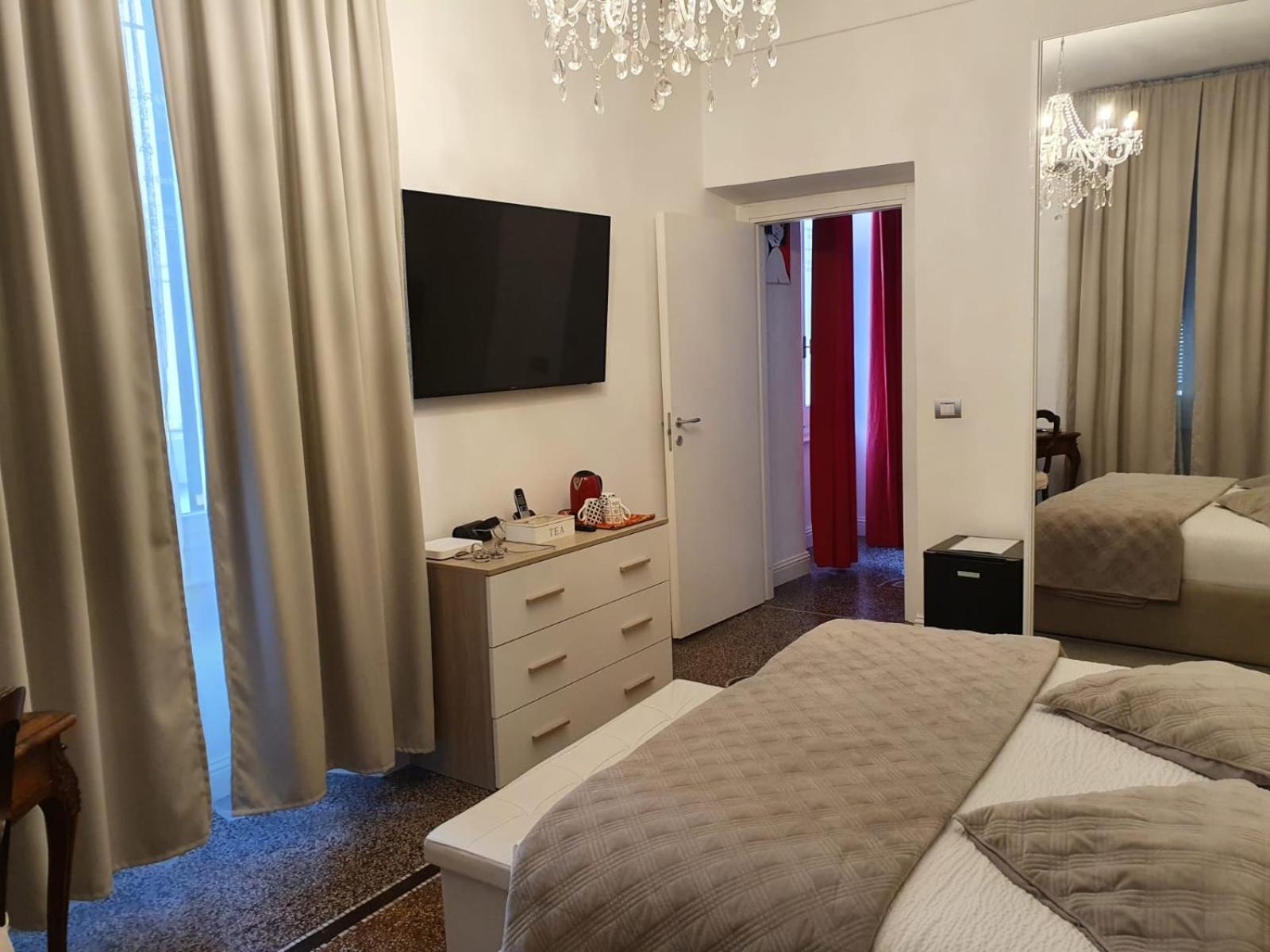 Varazze Suite Sauna E Hammam Екстериор снимка