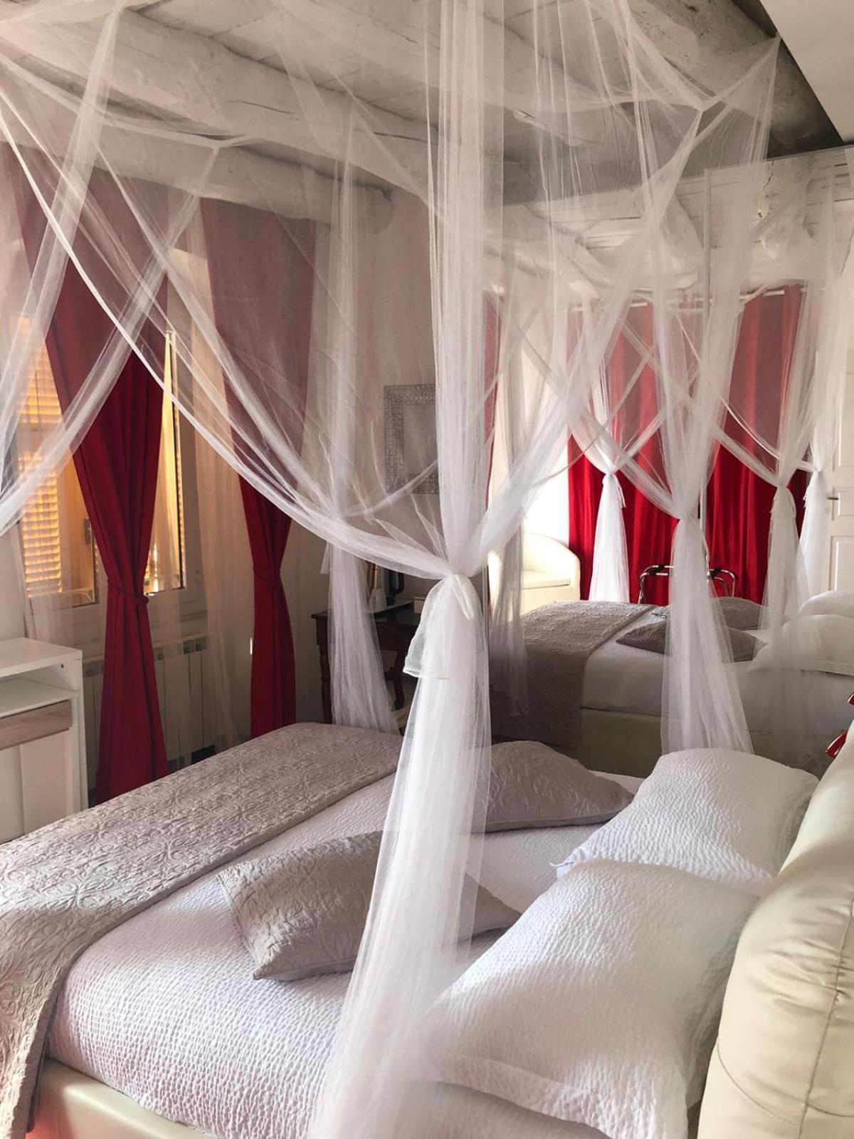 Varazze Suite Sauna E Hammam Екстериор снимка