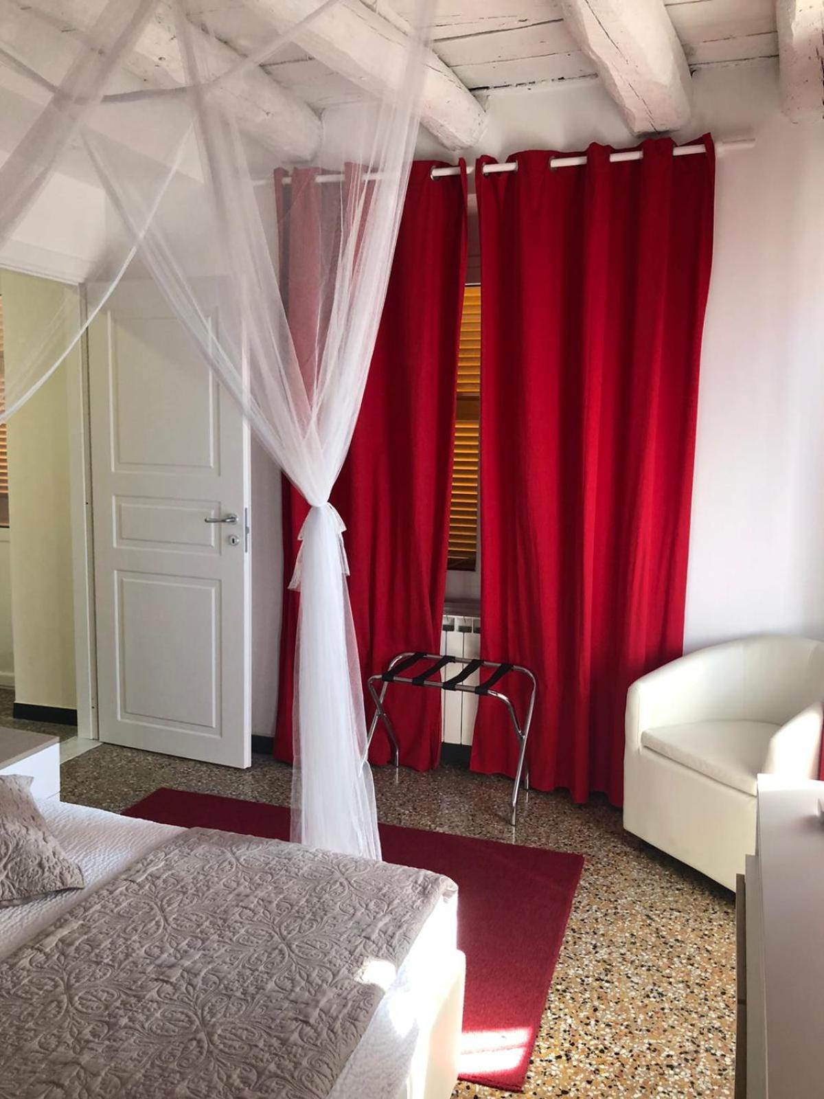 Varazze Suite Sauna E Hammam Екстериор снимка